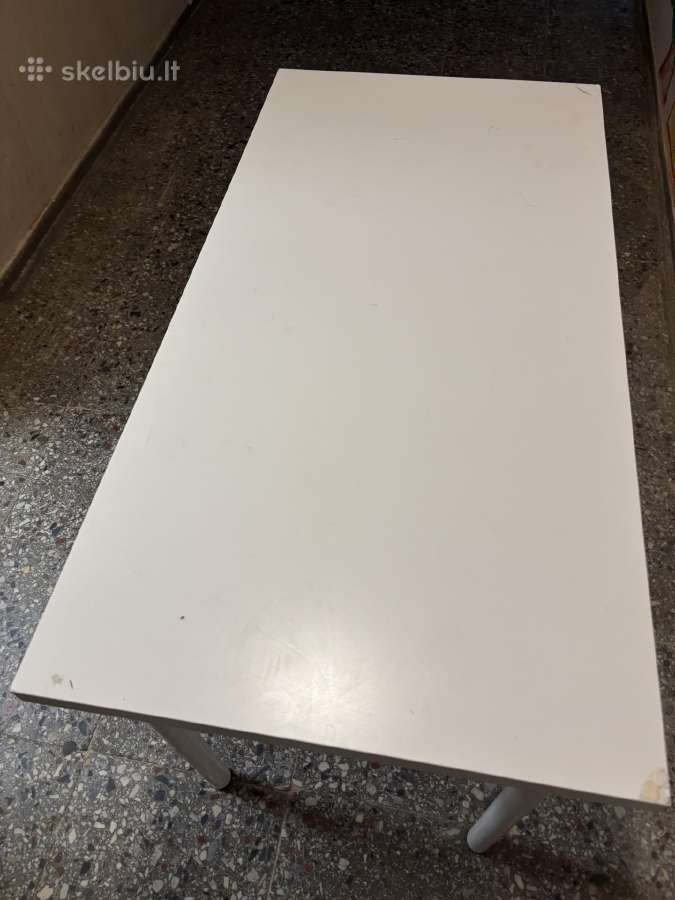 Ikea stalas