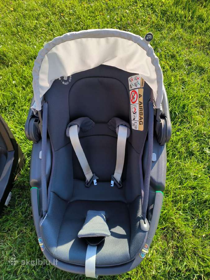 Maxi-cosi coral su Isofix baze.