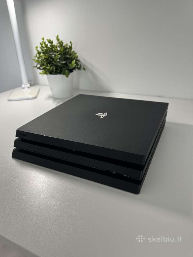 Ps4 Pro 1tb Pilnas komplektas Factory Reset