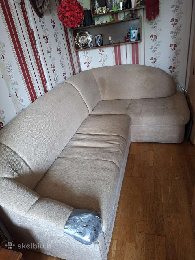 Dovanoju kampinę sofą-lovą (minkštą kampą)
