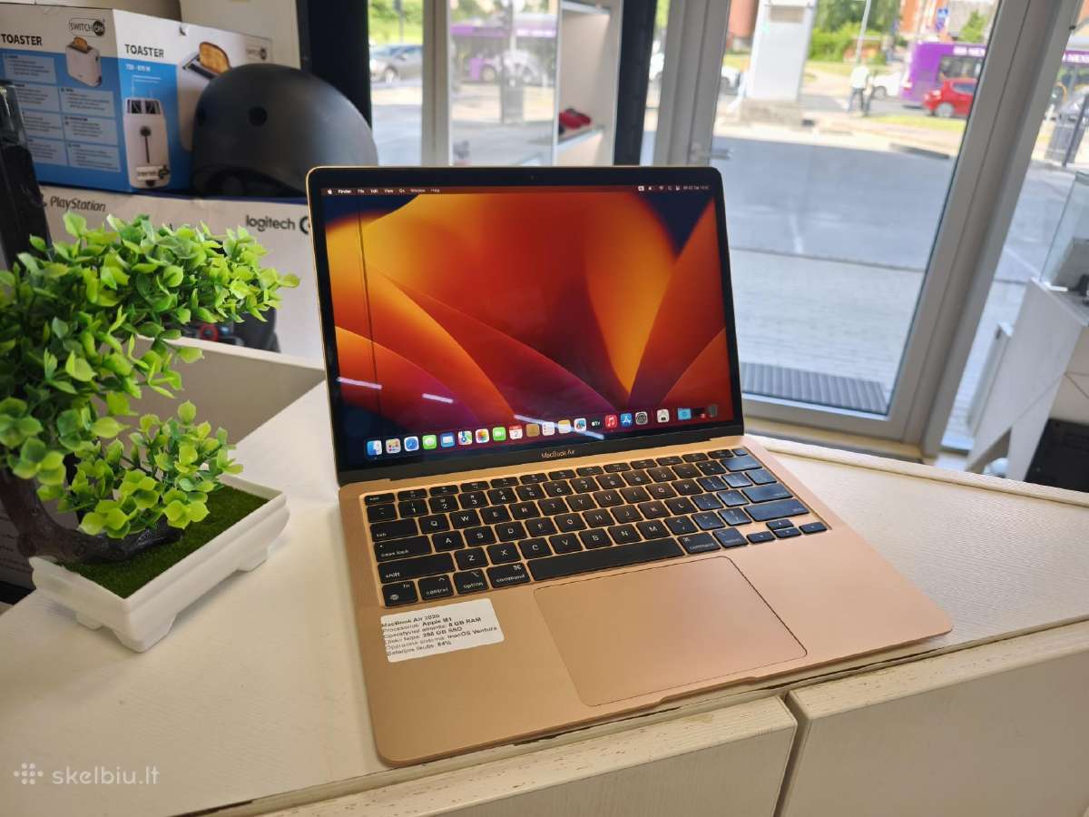 MacBook Air M1 100% baterija