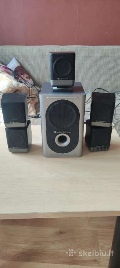 Kolonėlės Altec Lansing 251