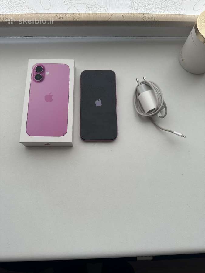 iPhone 16