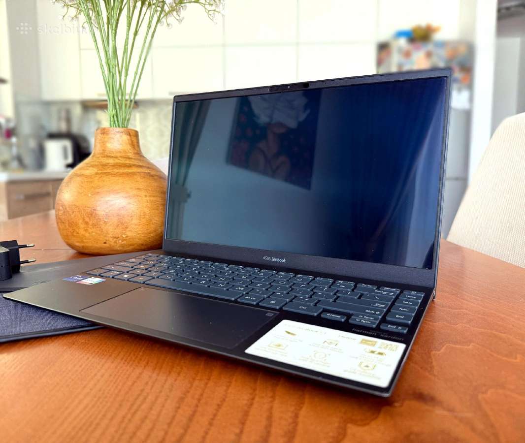 Asus Zenbook Ux325ea