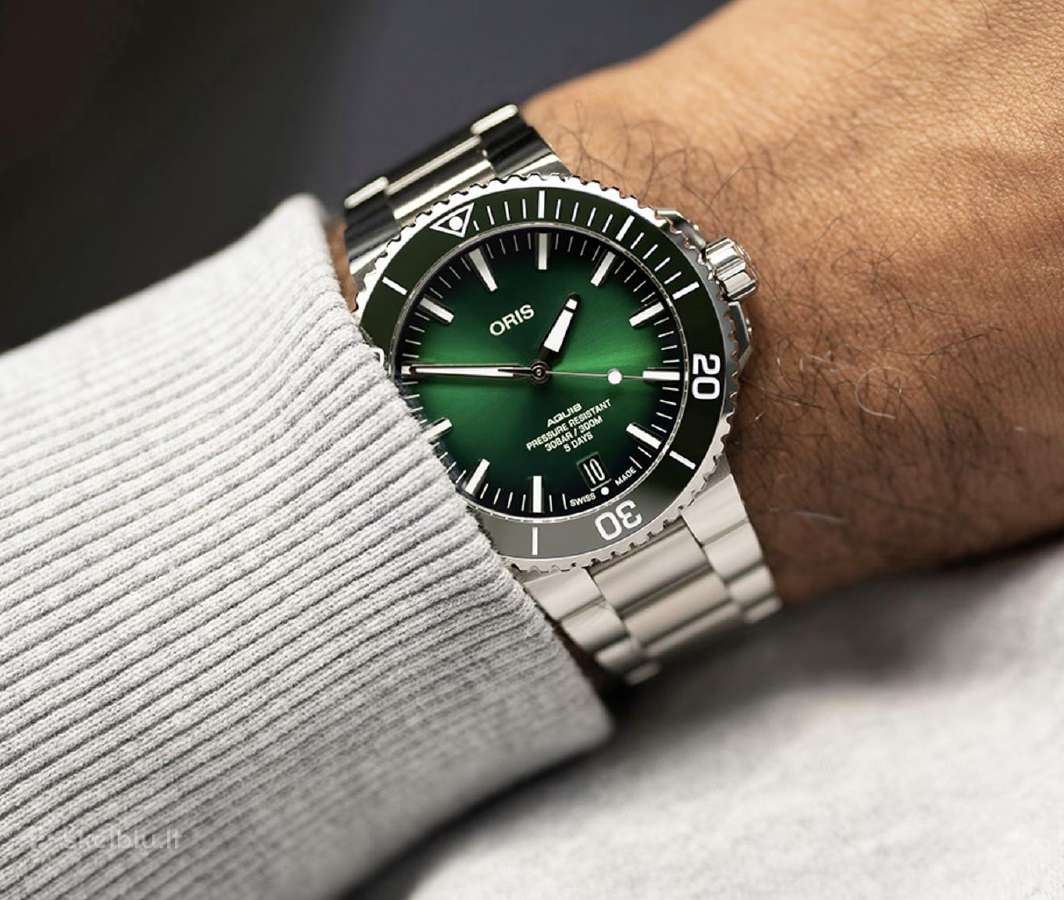 Nauji Oris Aquis Date Calibre 400