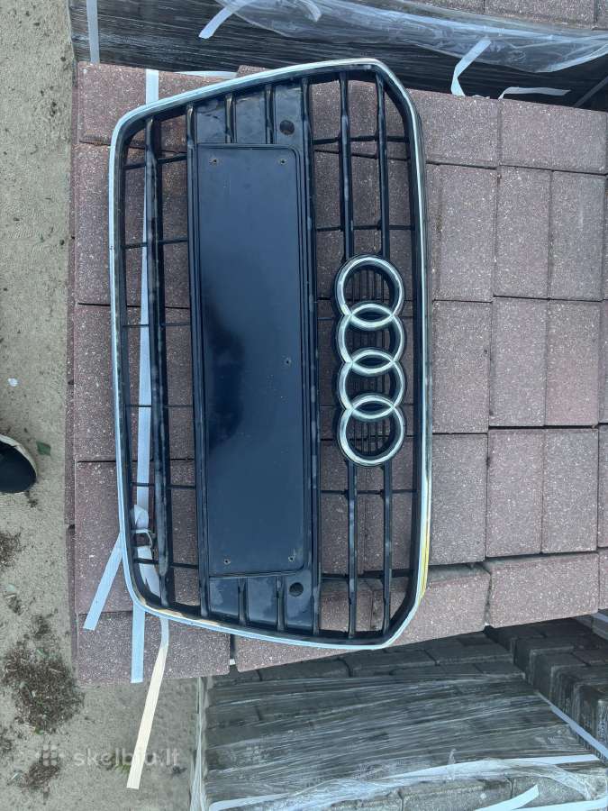 Audi a5 facelift 2013. Priekinės grotelės