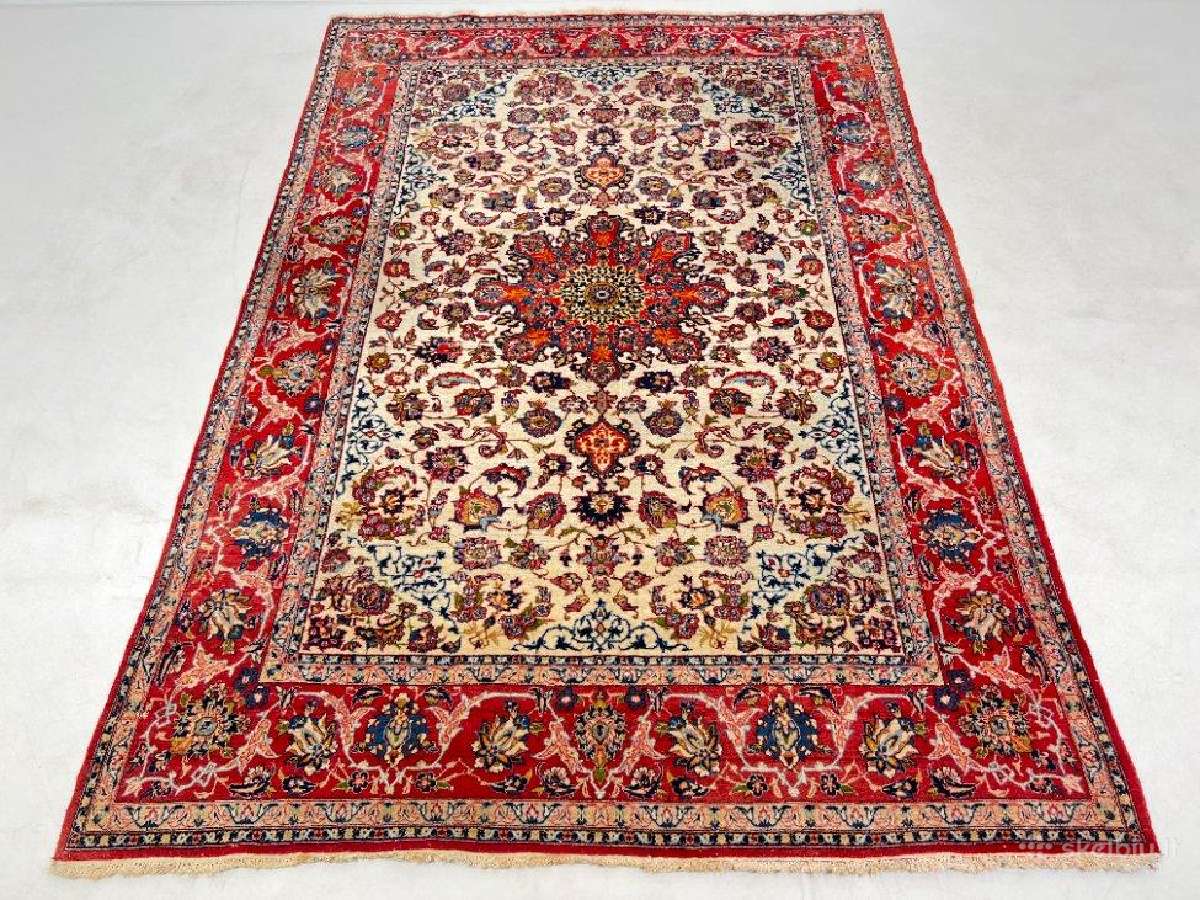 Vilnonis rankų darbo kilimas "Isfahan"