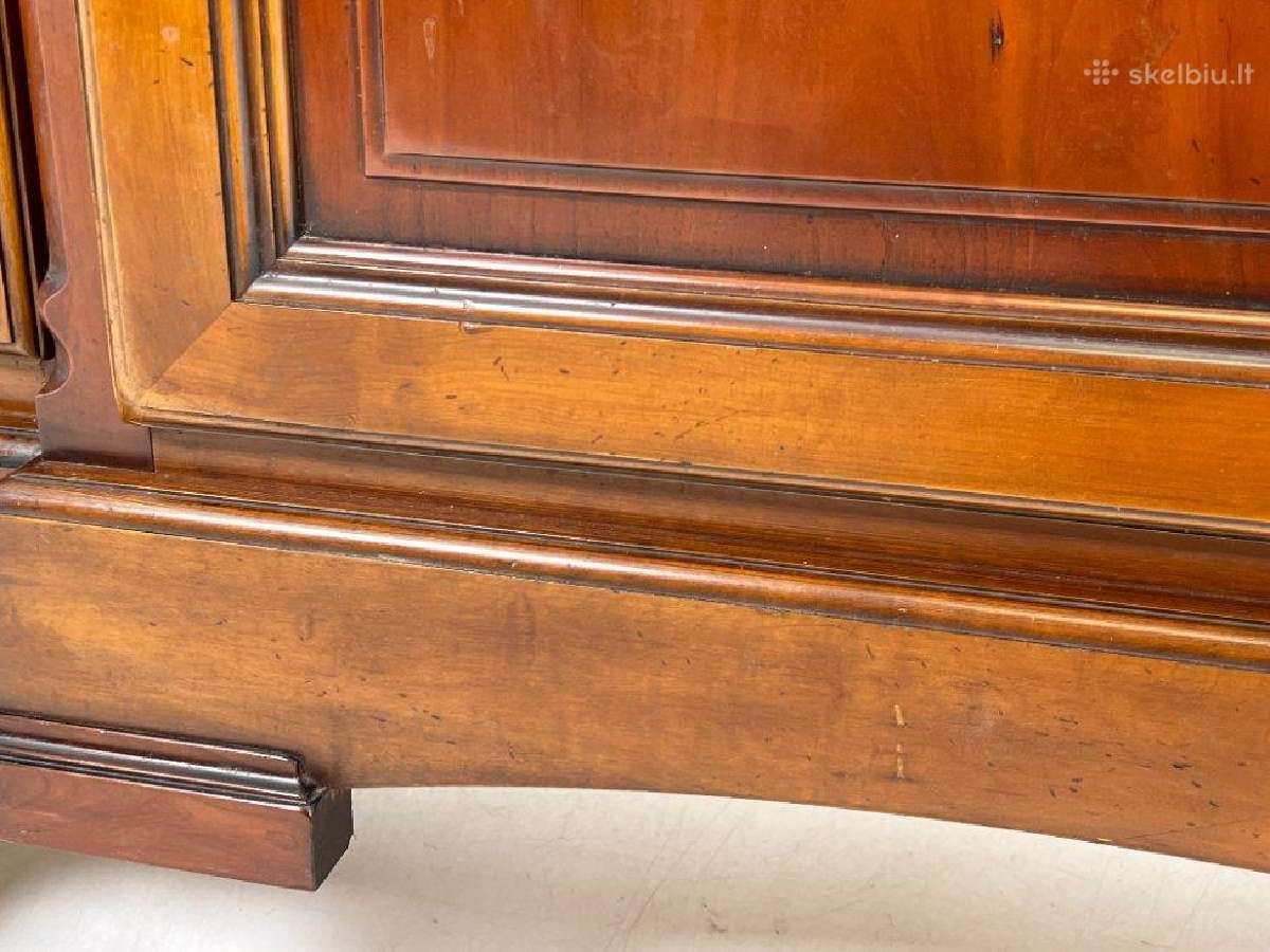 Klasikinio stiliaus raudonmedžio bufetas - nuotraukos Nr. 17