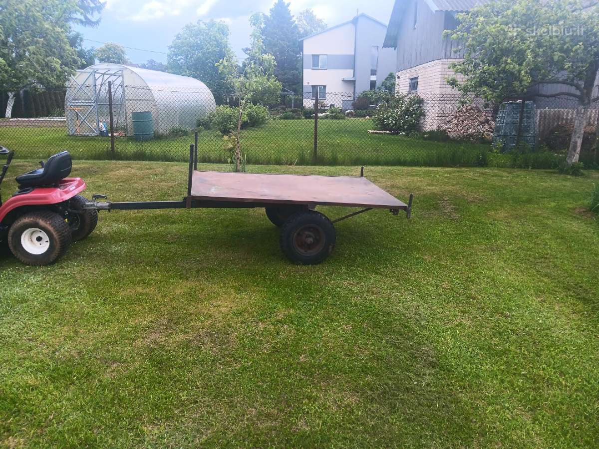 Sodo traktoriuko priekabėlė
