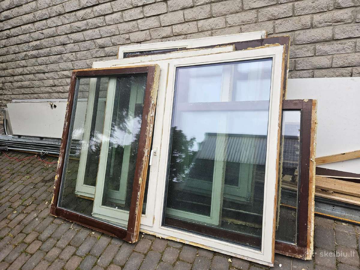 Mediniai langai su dvigubu stiklo paketu