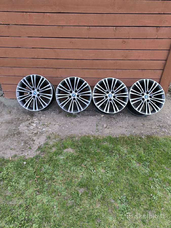 Parduodu Bmw automobilio R18 ratlankius