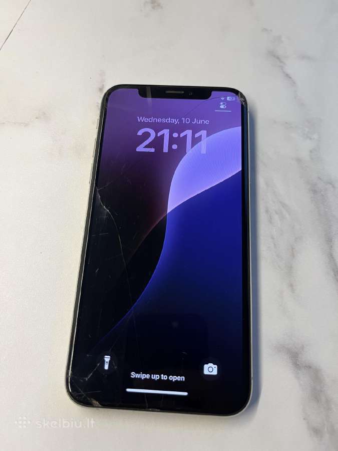 iPhone XS 64 GB