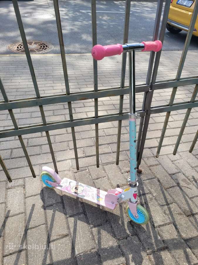 Vaikiškas paspirtukas Minnie