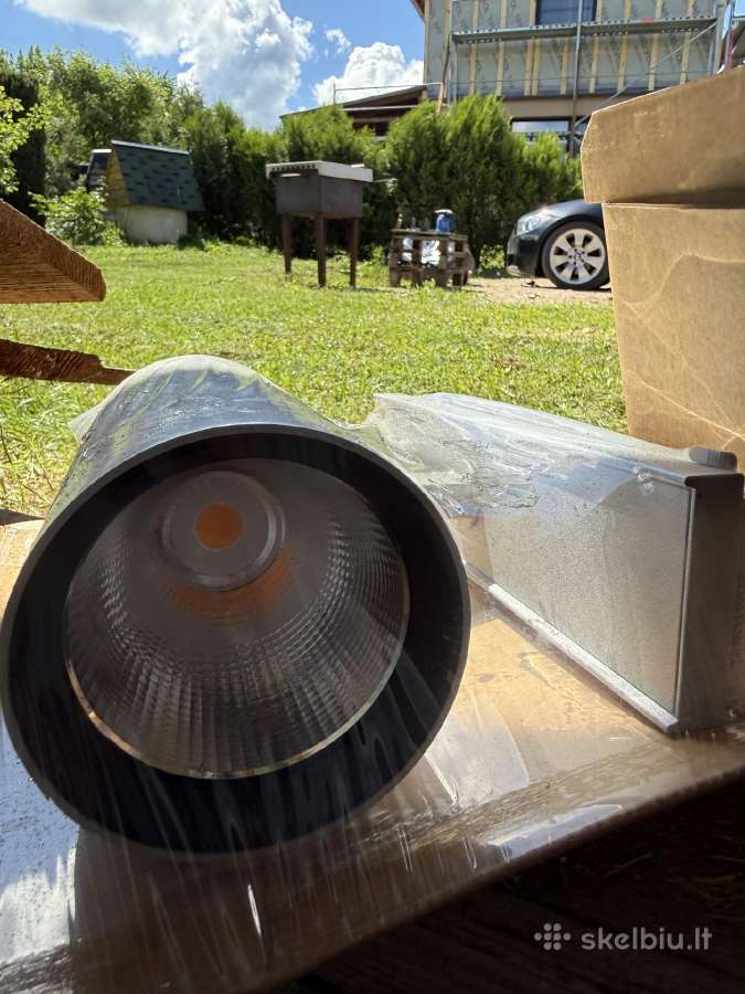 Vivo 2 tecaton nauji LED šviestuvai