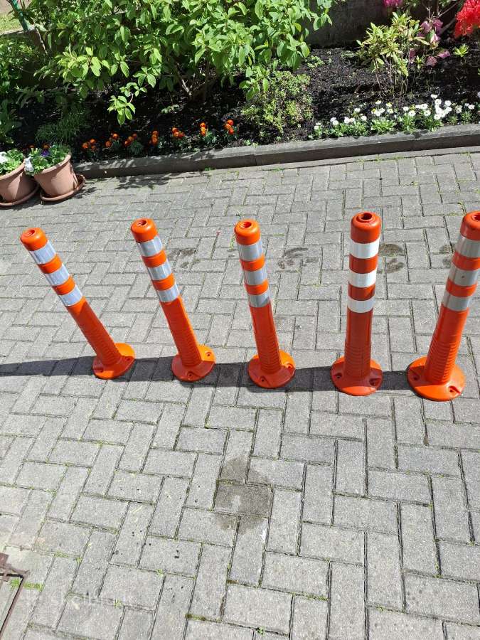 Keliu stulpeliai ženklai