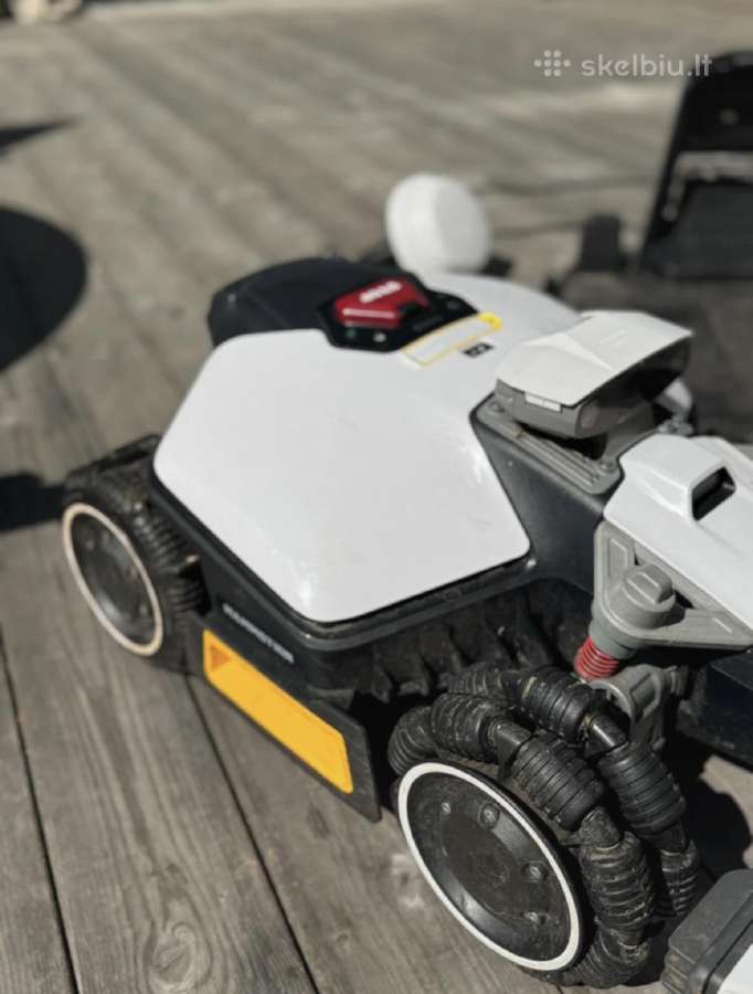 Žoliapjovė robotas
