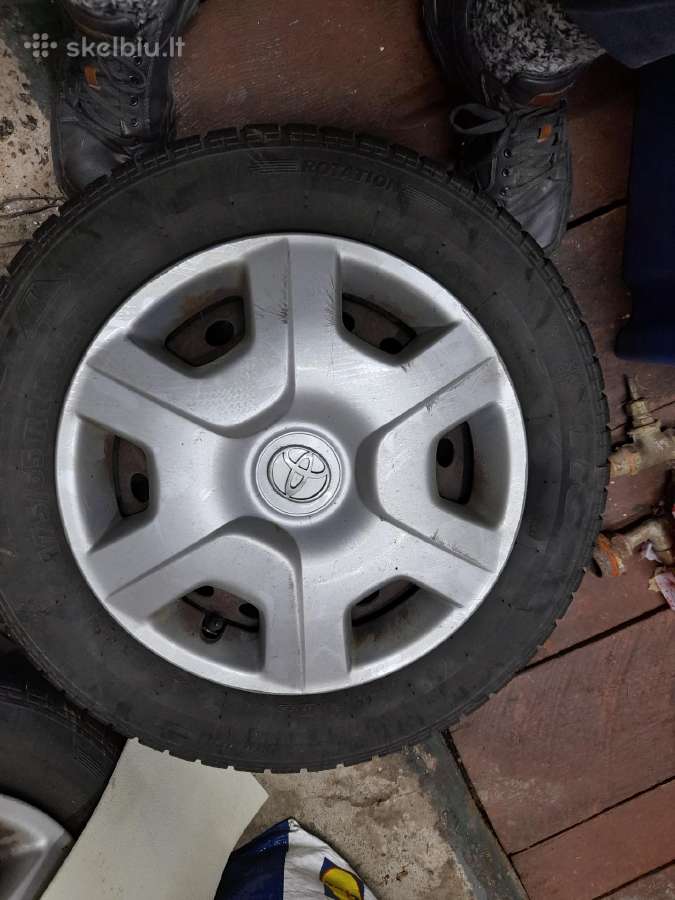 Geros padangos (m+s) su ratlankiais Toyta Yaris