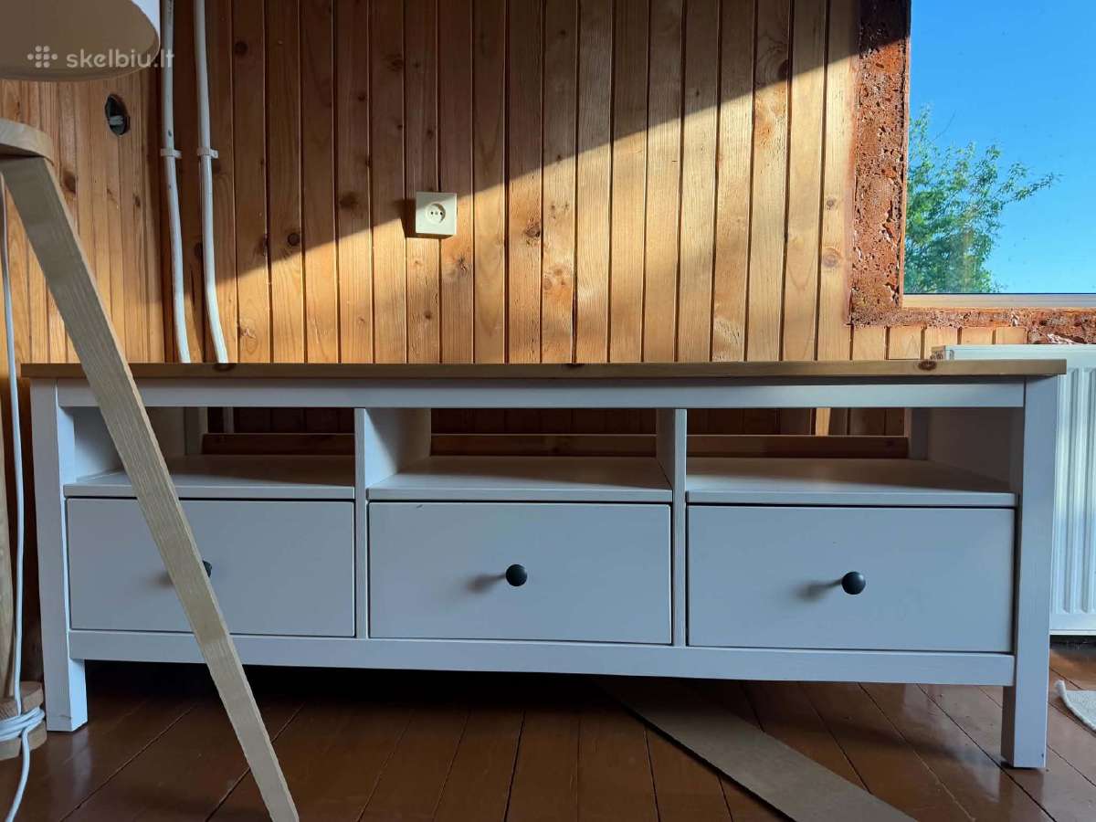 TV staliukas Ikea Hemnes