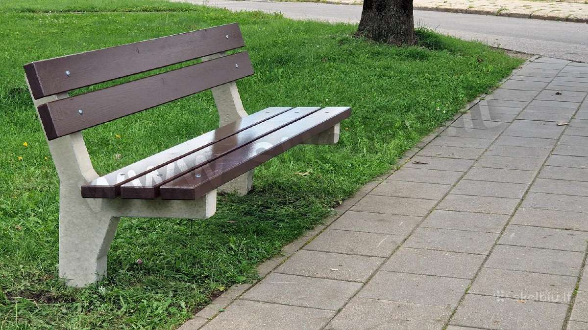 Patvarūs suoliukai jūsų daugiabučių kiemams - nuotraukos Nr. 7