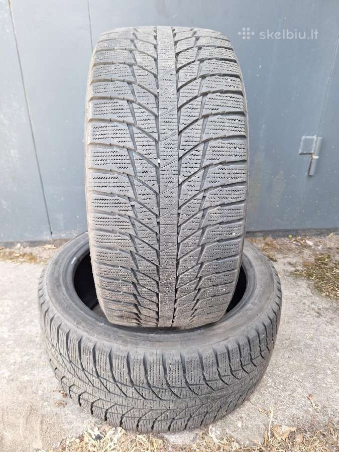 R18 235/40 m+s