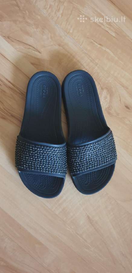 Crocs w7