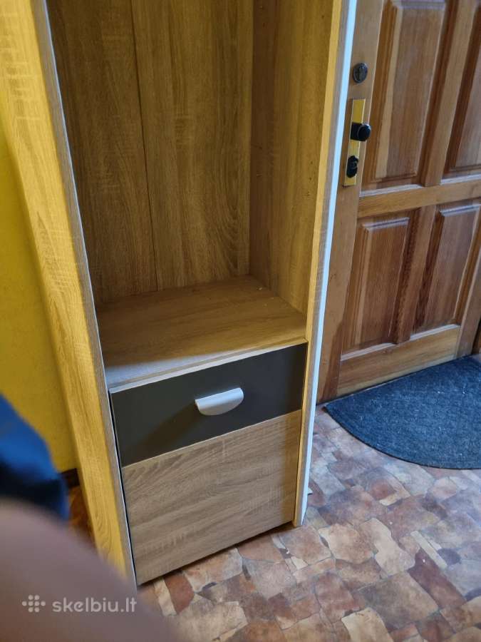 Naudoti baldai