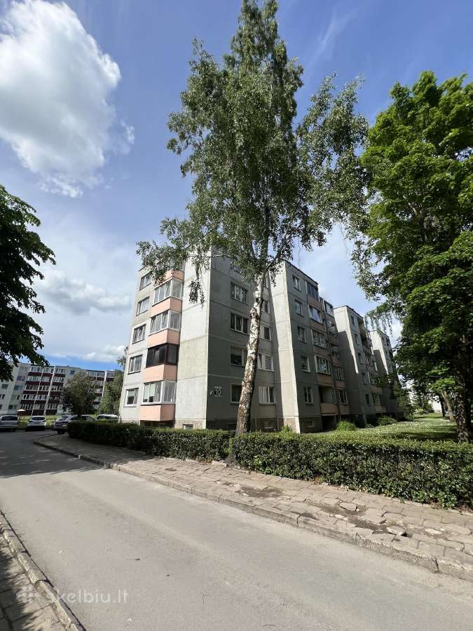 Parduodamas 3 kambarių butas V. Grinkevičiaus g.