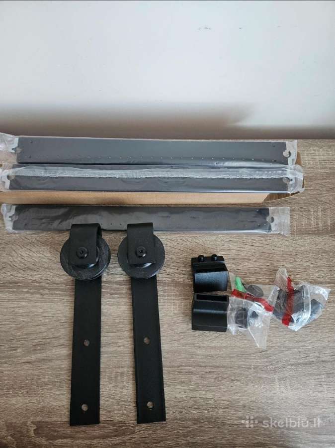 Slankiojančių durų pakabinimo mechanizmas barn doo