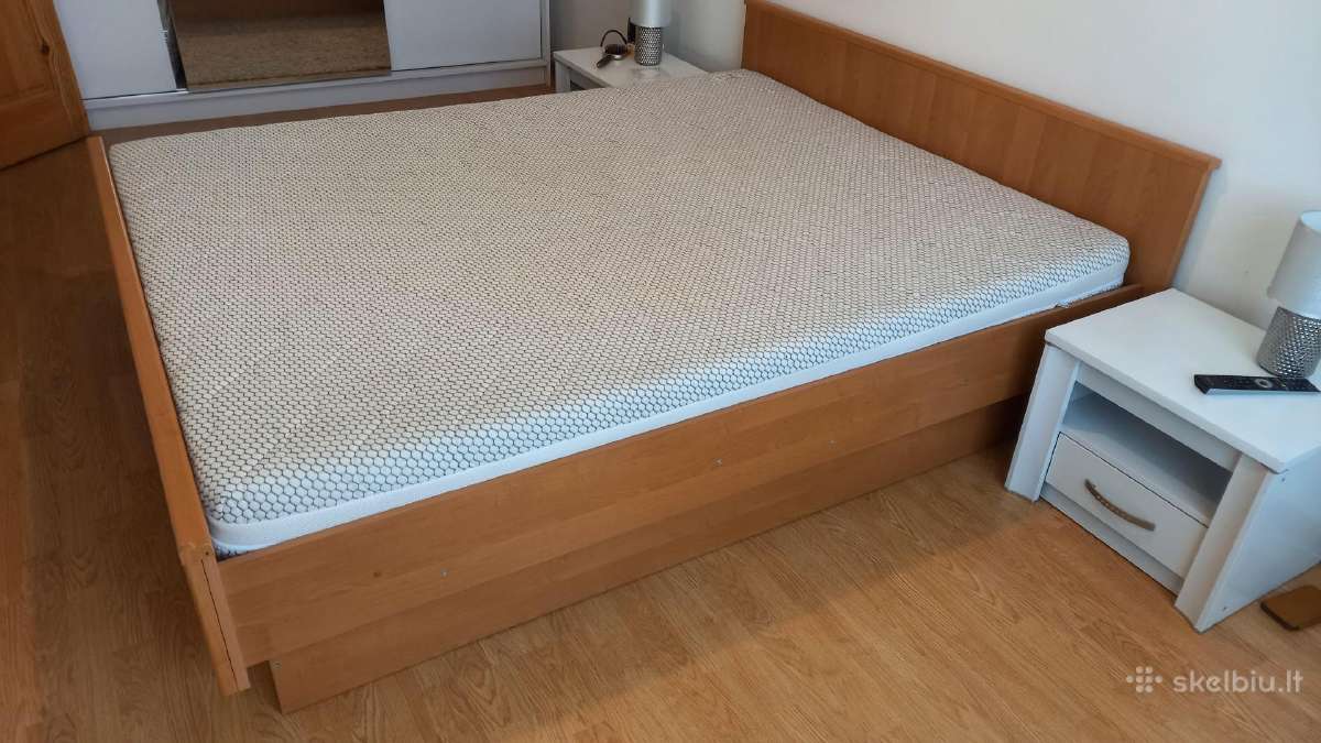 Parduodama dvigulė lova su čiužiniu