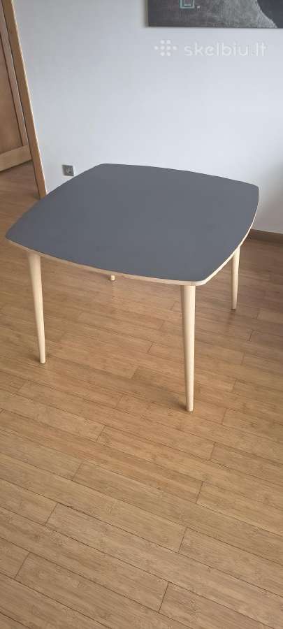 Ikea Omtanksam stalas 95x95