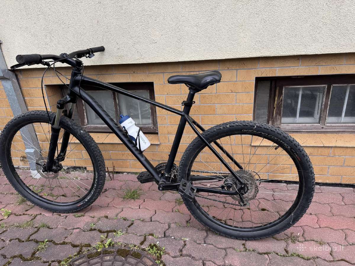 Puikaus stovio kalnų dviratis Specialized