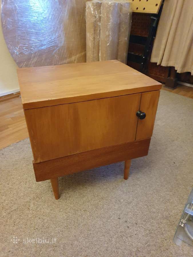 Mid Century spintelė