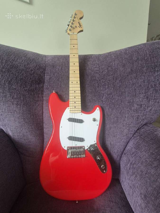 Squier Mustang