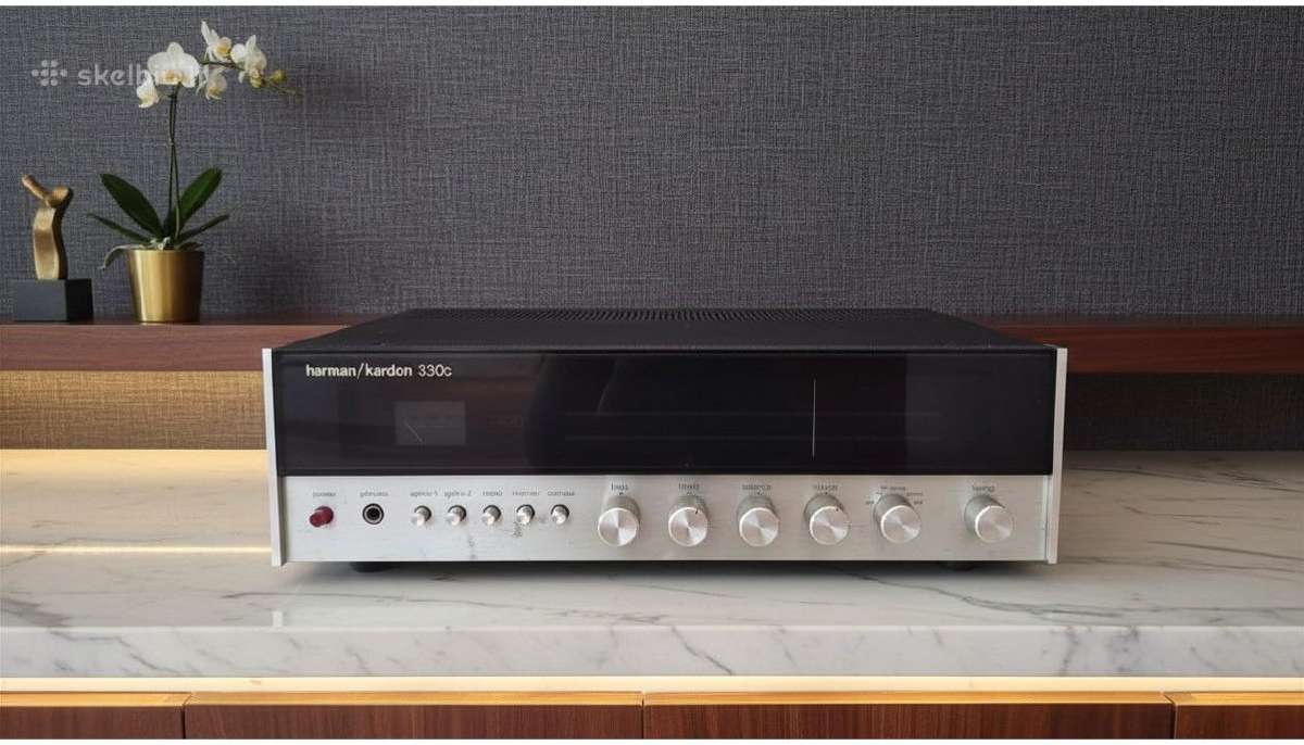 Harman kordon 330c