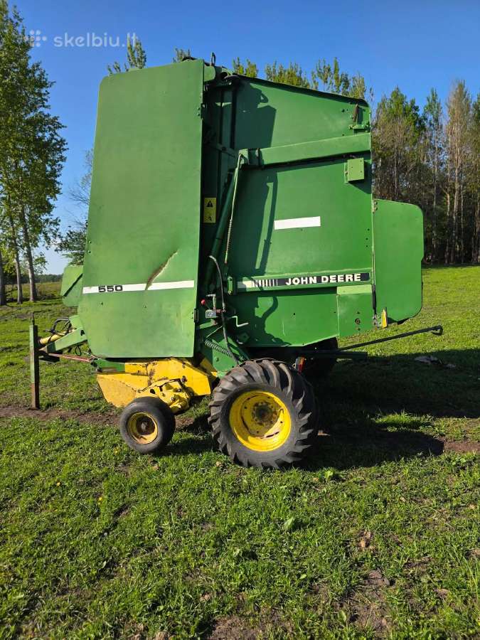 Parduodu rulonini presą John Deere 55