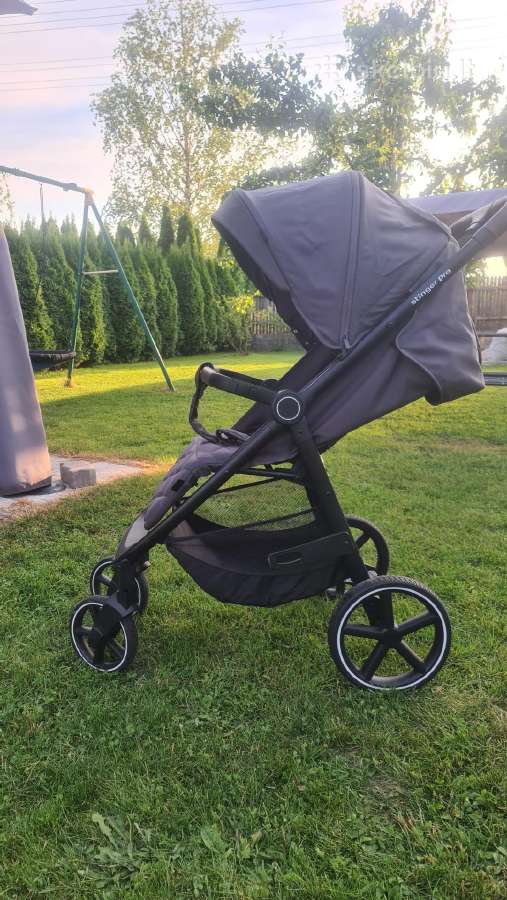 4baby Stinger Pro vežimėlis vaikui iki 22kg.