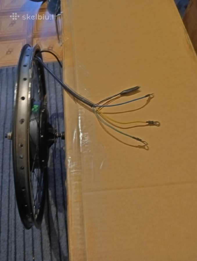 Parduodu galinį elektrinio dviračio ratą 120€