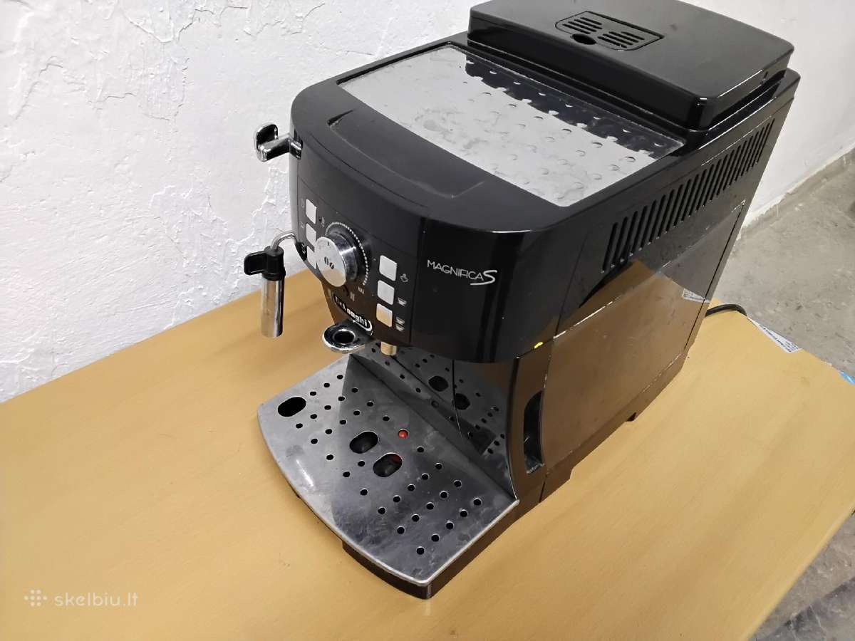 Kavos aparatų Delonghi Magnifica