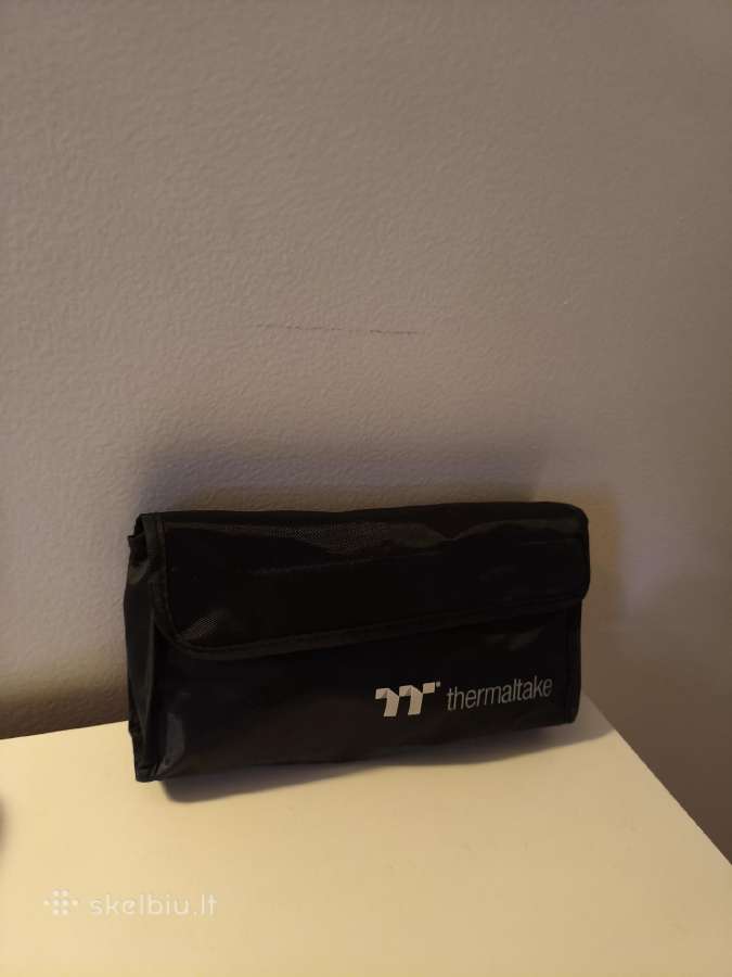 Thermaltake maitinimo bloko laidai