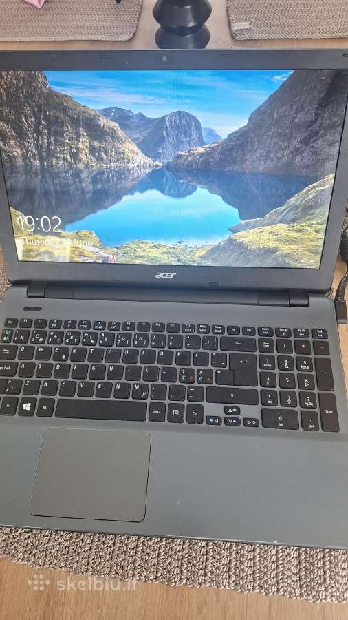 Acer E5 Core i5,8ram,SSD
