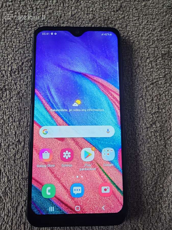Samsung A40 30€
