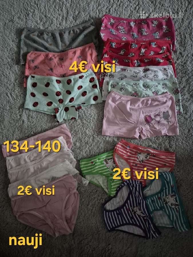 Įvairūs vaikiški rūbai