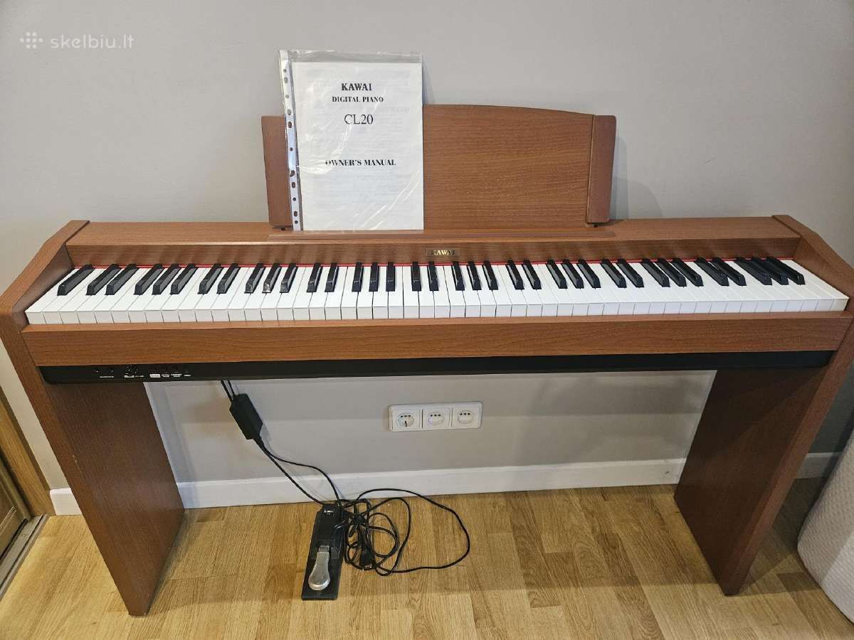 Naudotas pianinas Kawai Cl20