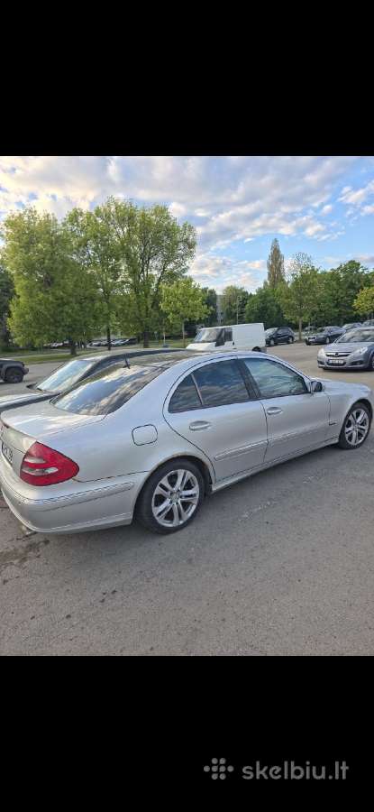 Mercedes benz w211 e320