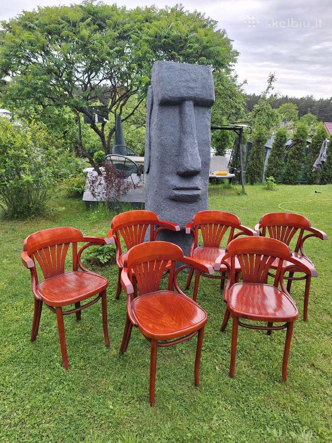 Thonet stiliaus kėdės