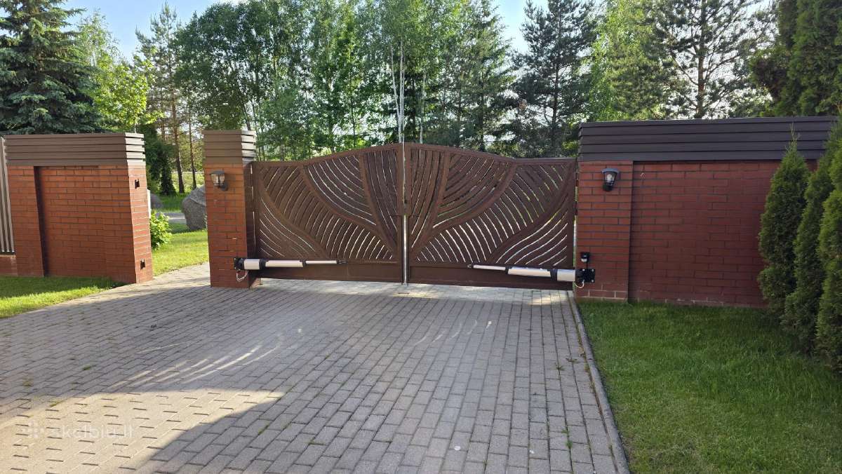 Kiemo vartai su varteliais