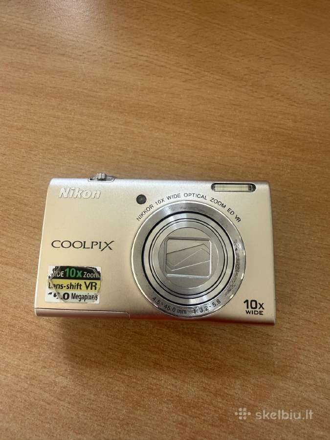 Nikon coolpix S6200