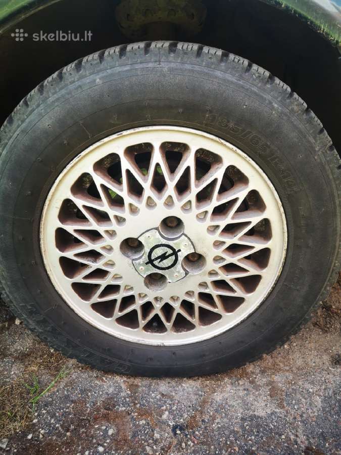 R14 špykiniai lieti ratai 4x100