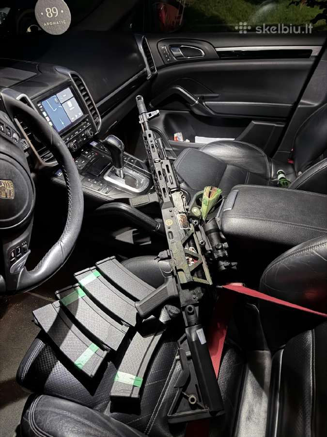 Specna Arms Airsoft custom 590e