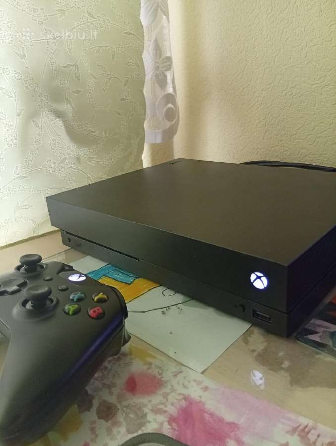 Xbox one x 1tb